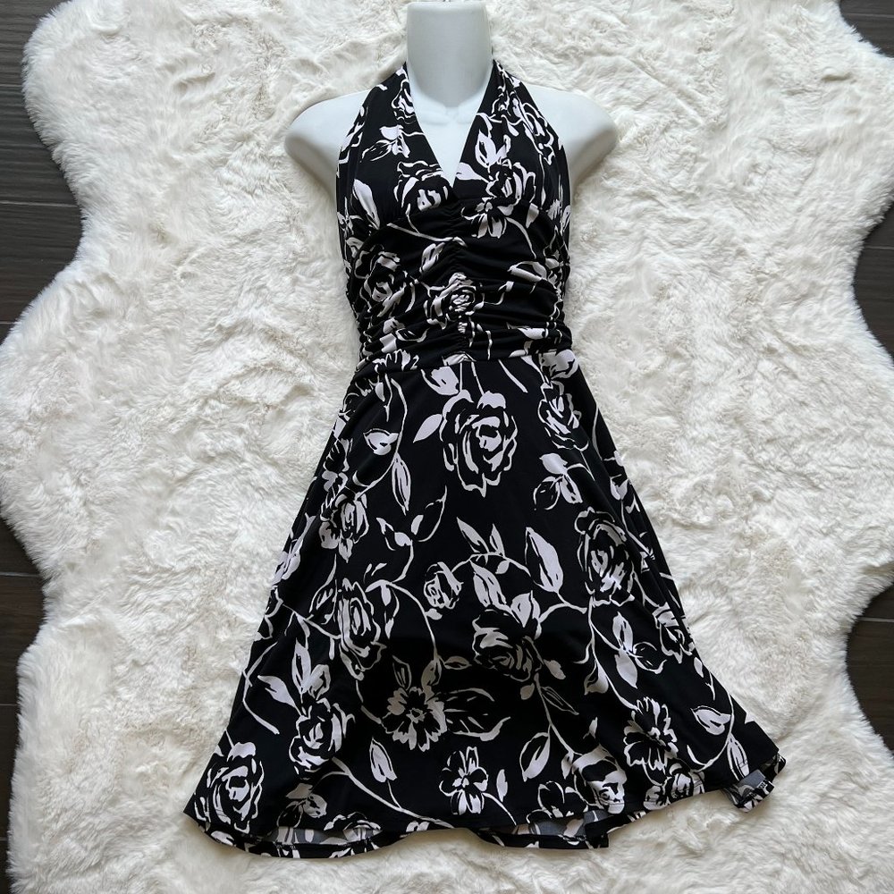 White House Black Market Black White Floral Rose Print Halter Dress Size XS NWT